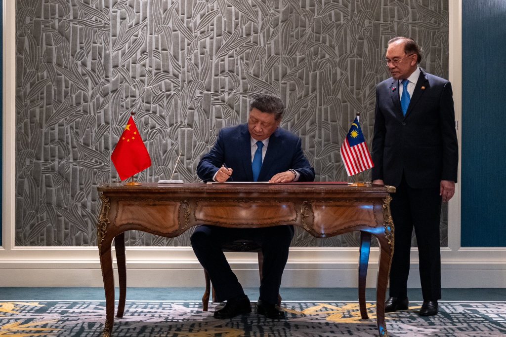 ACFTA at a Crossroads: Balancing Growth and Dependency in ASEAN-China Trade&nbsp;Relations